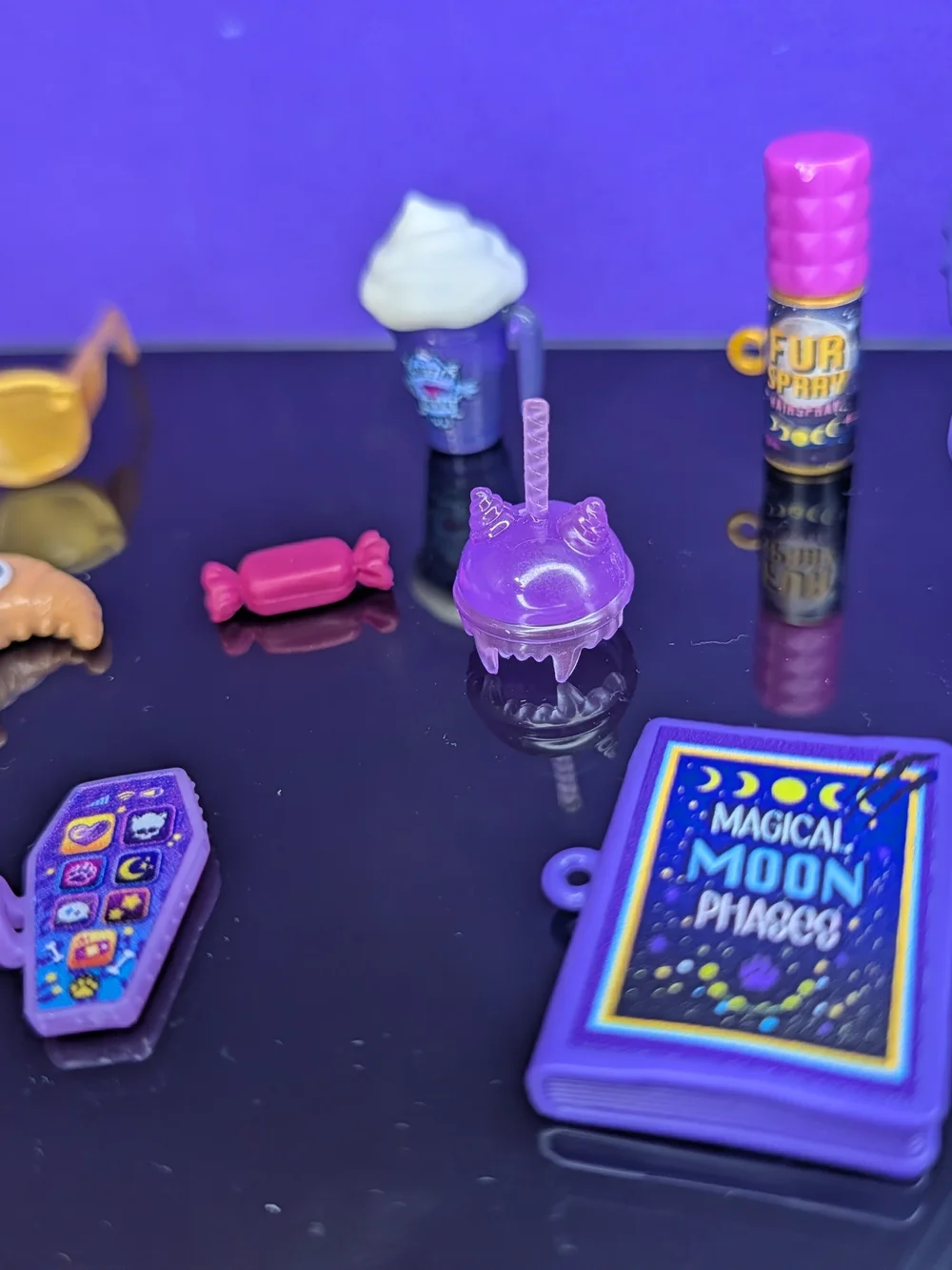 Monster High G3 Clawdeen Wolf Core Accessories & Crescent Pet Lot Replacement